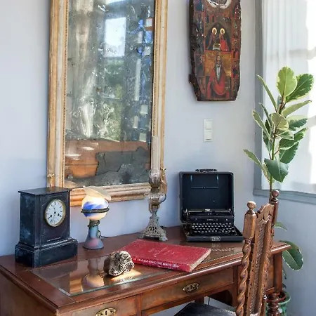 Dellagracia Mansion In Poseidonia Syros * Posidhonia (Syros)