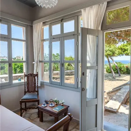 Villa Dellagracia Mansion In Poseidonia Syros *