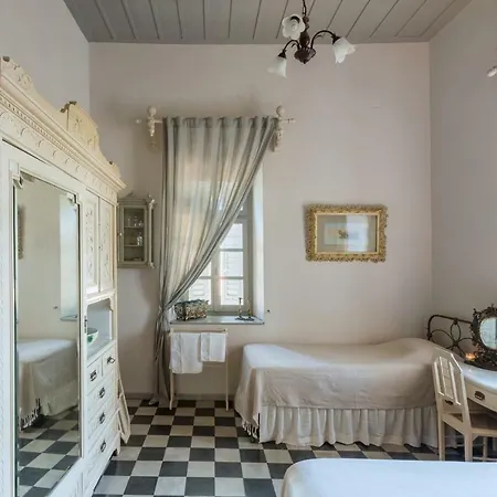 Villa Dellagracia Mansion In Poseidonia Syros Posidhonía