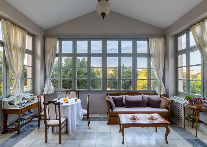 Dellagracia Mansion In Poseidonia Syros