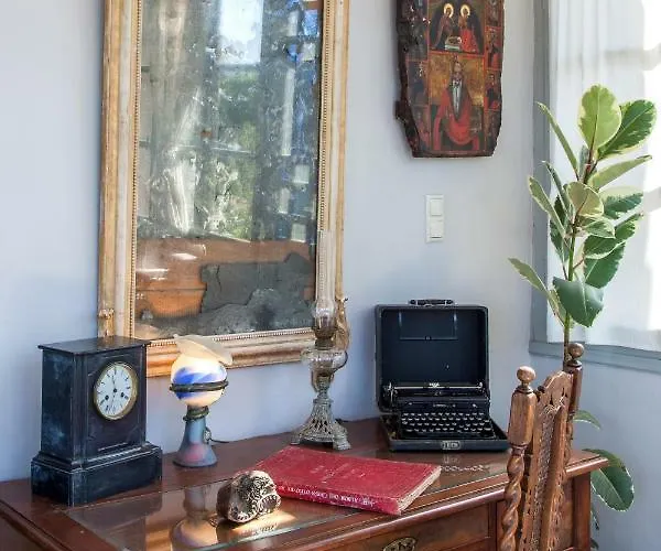 Dellagracia Mansion In Poseidonia Syros * Posidhonía