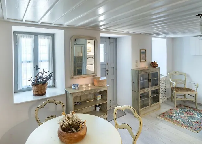 Dellagracia Mansion In Poseidonia Syros Villa