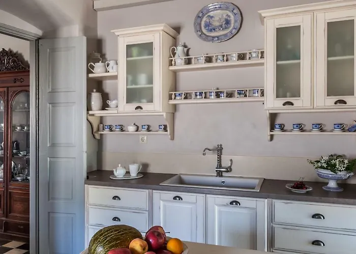 Dellagracia Mansion In Poseidonia Syros *